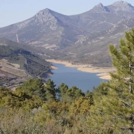 Mountain View Retreat In Canamero Vakantiehuis