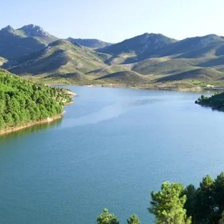 Mountain View Retreat In Canamero Cañamero